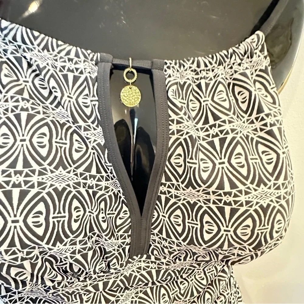 NWT Swimsuits for All One Piece‎ Black & White Stunning Swimsuit 18